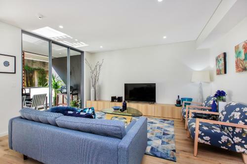 Balmain Rozelle Luxury 2 Bed Self Contained Apartment (105lil)