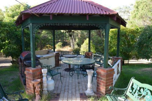 Big Grove Bed & Breakfast