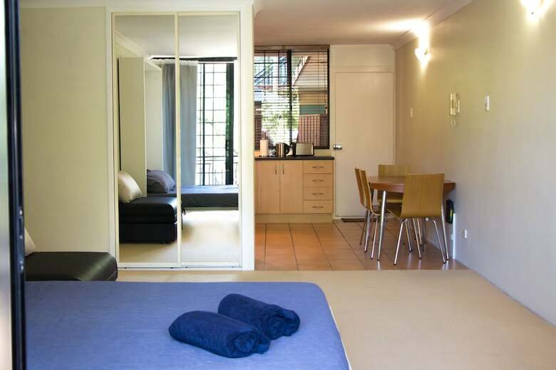 Riverpark - Studio Apartment