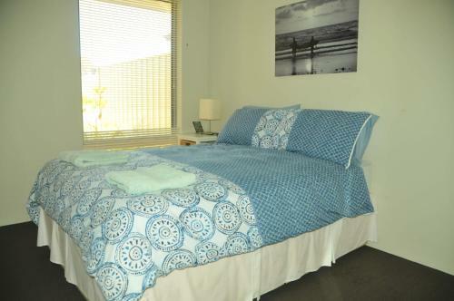 Lakelands Home