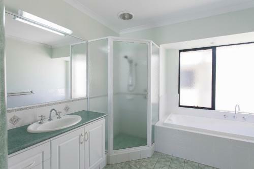 Villa Seahaven By Rockingham Apartments