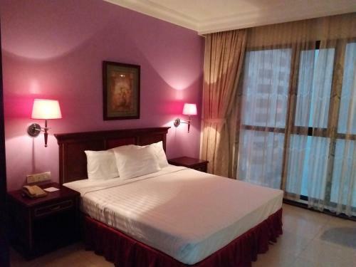 Taj Plaza Hotel