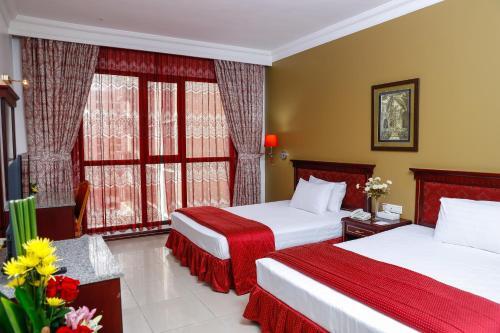 Taj Plaza Hotel