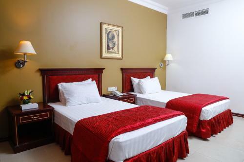 Taj Plaza Hotel