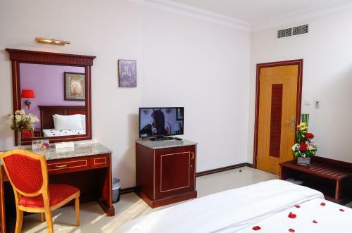 Taj Plaza Hotel
