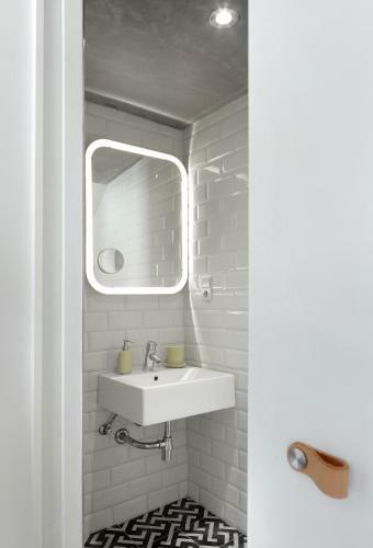 Hostal Alphabed Guest House