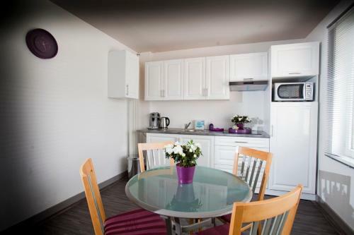 B&B Luxe Suites-1-2-3