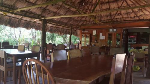 Hotel Clarissa Falls Resort