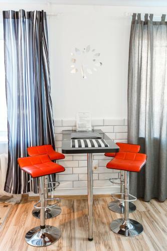 Apartment A&v