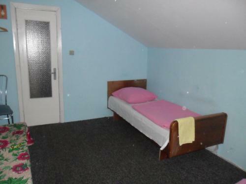 Hostal Guest House Raisa