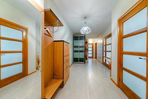 Arenda Apartments - Surganova,5a
