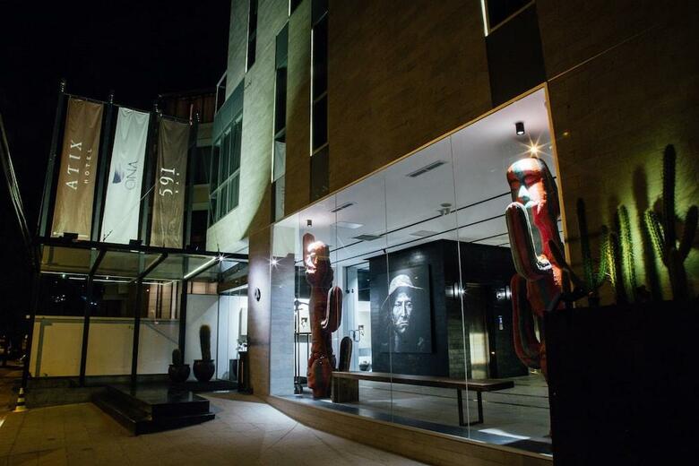 Atix Hotel