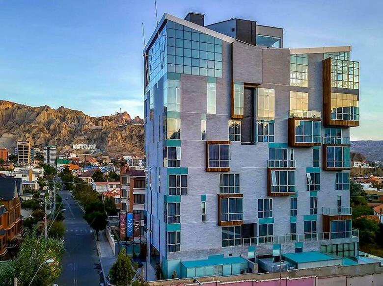 Atix Hotel