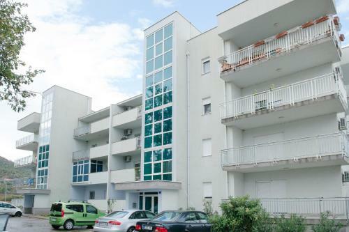 Carla Apartments