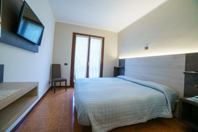Hotel Lago Bin