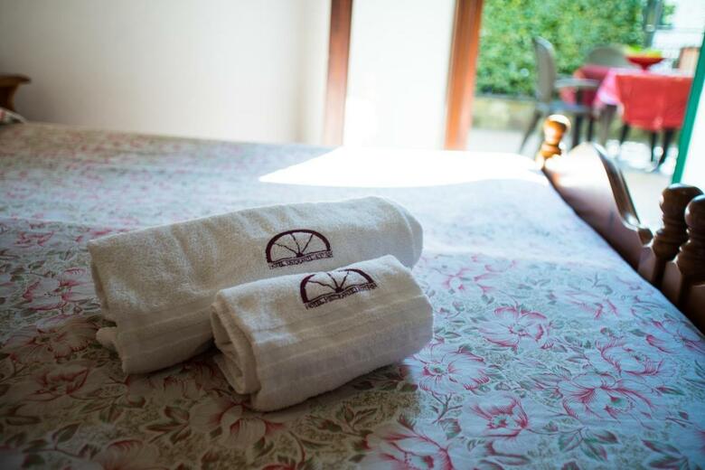 Hotel Lago Bin
