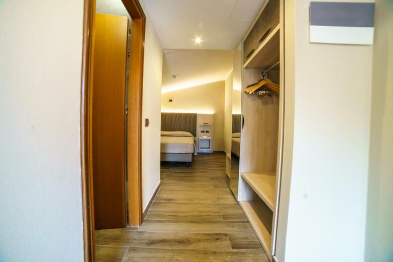 Hotel Lago Bin