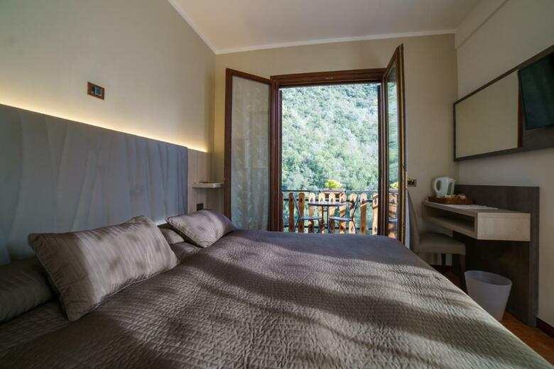 Hotel Lago Bin