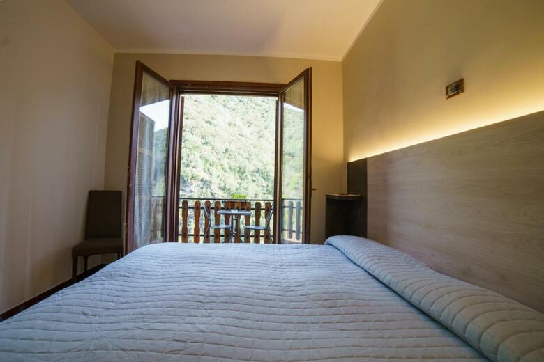Hotel Lago Bin