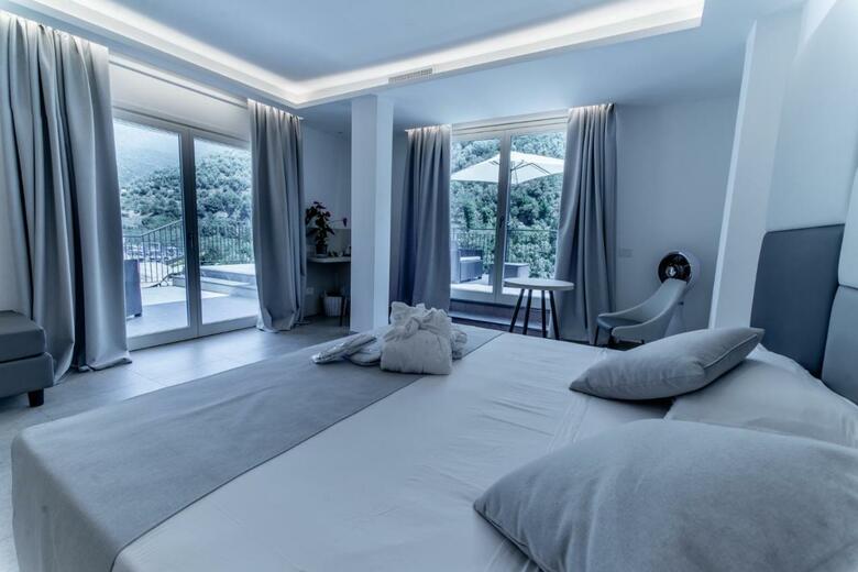 Hotel Lago Bin
