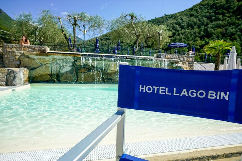 Hotel Lago Bin