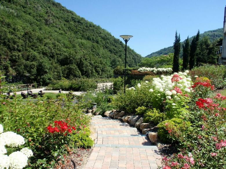 Hotel Lago Bin