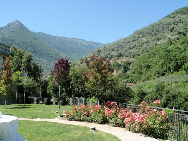 Hotel Lago Bin