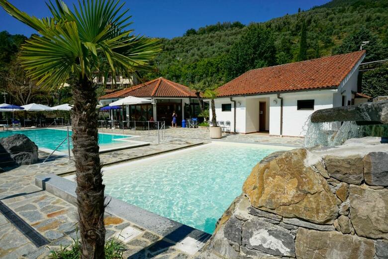 Hotel Lago Bin