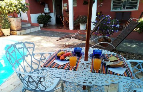 Hostal Piccola Pousada