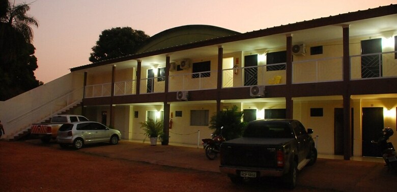 Hotel E Pousada Chalana