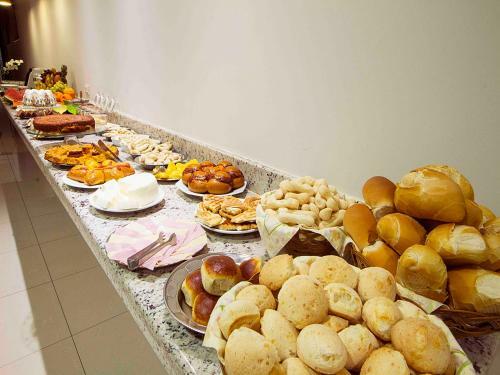 Hotel Caetit�