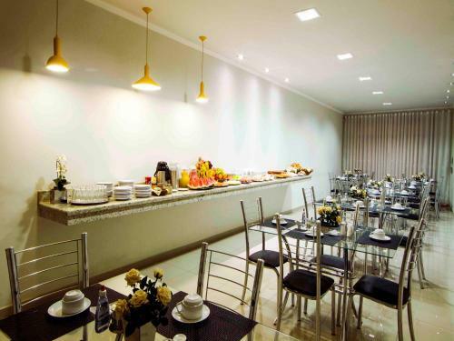 Hotel Caetit�