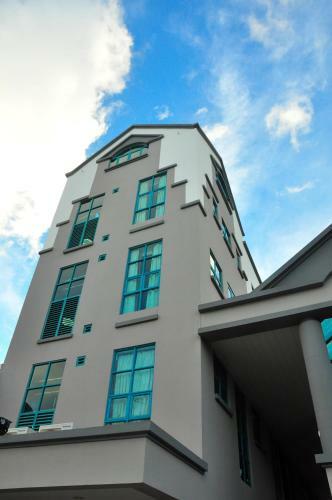 Tat Place Hotel