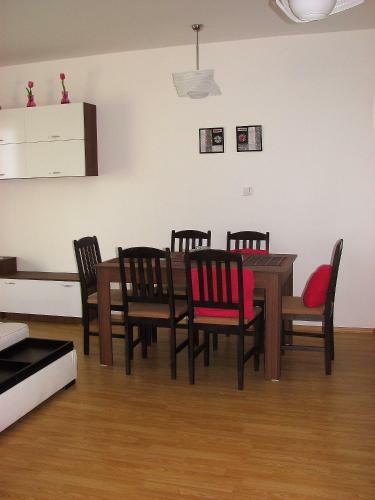 Two-bedroom Apartment Donika
