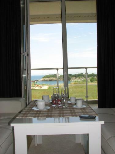 Two-bedroom Apartment Donika