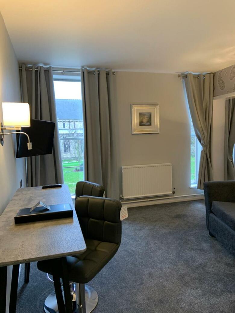 Hotel St James