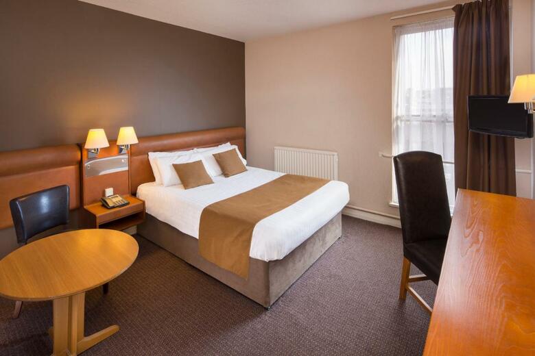 Hotel St James