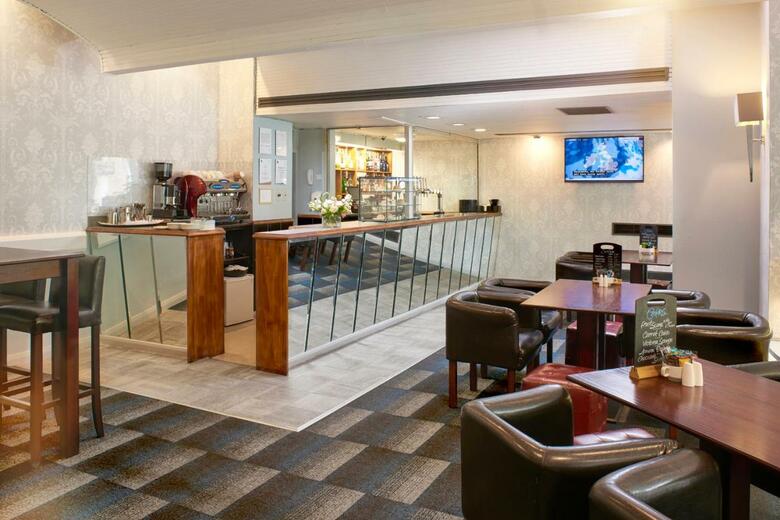 Hotel St James