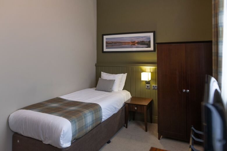 Rosslea Hall Hotel