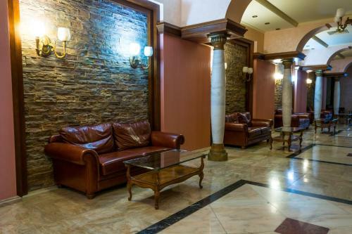 Port Palace Apartments