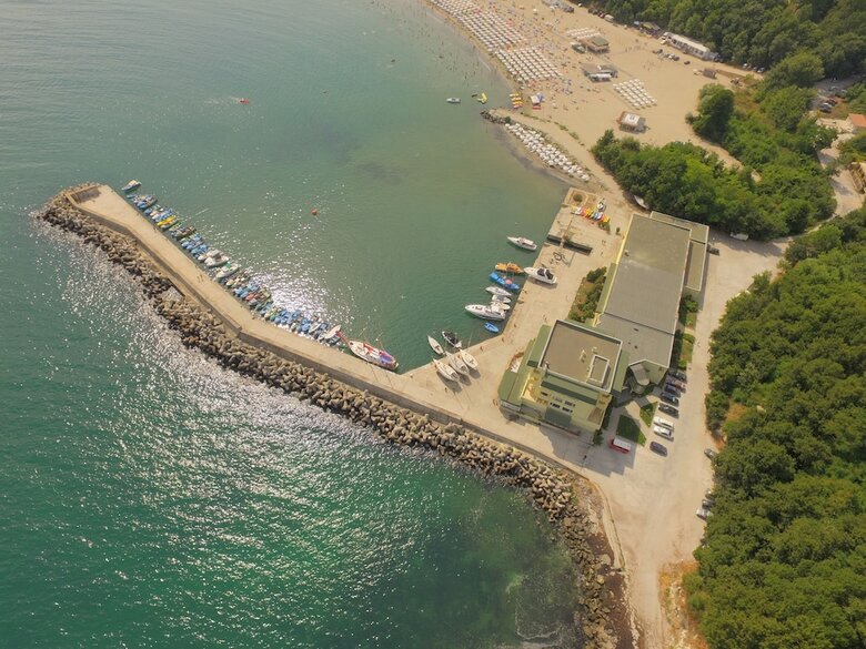 Marina Hotel
