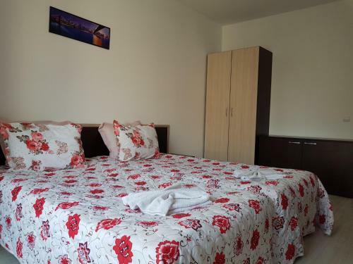 Mariya's Apartments