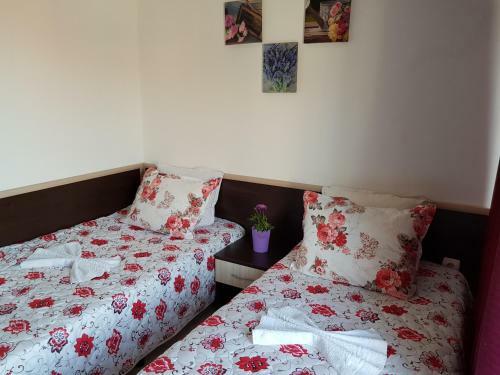 Mariya's Apartments