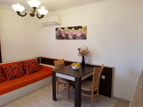 Mariya's Apartments