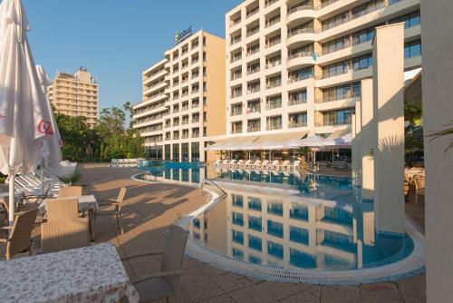 Hotel Fenix - Halfboard