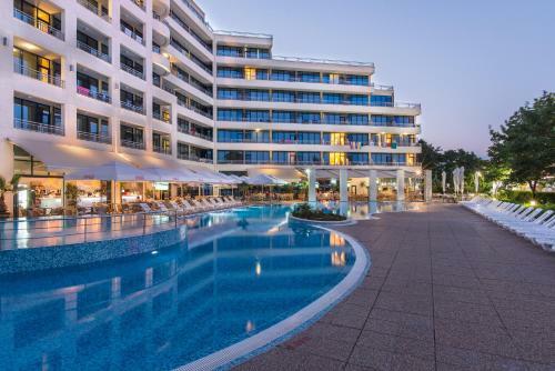 Hotel Fenix - Halfboard