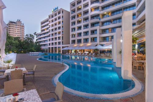 Hotel Fenix - Halfboard