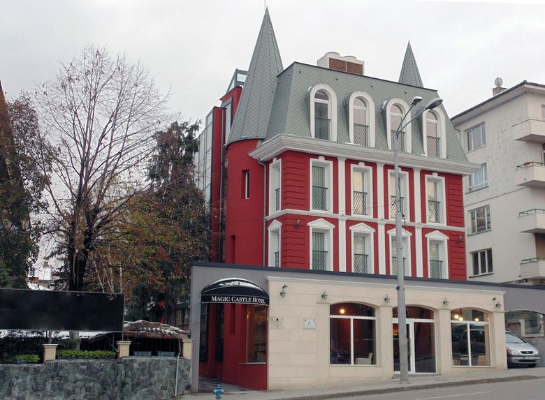 Magic Castle Hotel