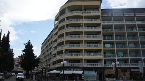 Miramar Front Beach Self Catering Apartments