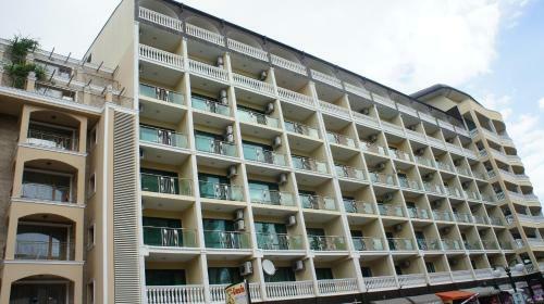 Miramar Front Beach Self Catering Apartments